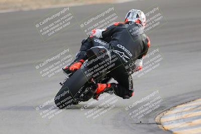 media/Dec-17-2022-SoCal Trackdays (Sat) [[224abd9271]]/Turn 10 Backside (120pm)/